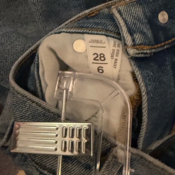 LOFT Bermuda Shorts - Size 6 - Picture 5 of 5